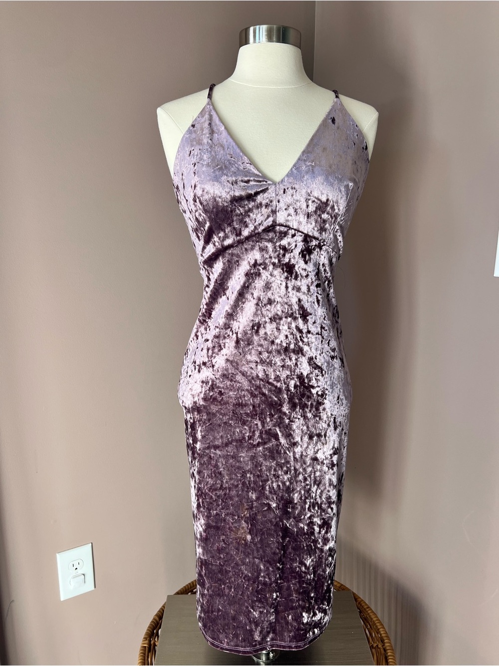 Windsor Lavender Crushed Velvet V-Neck Midi Dress